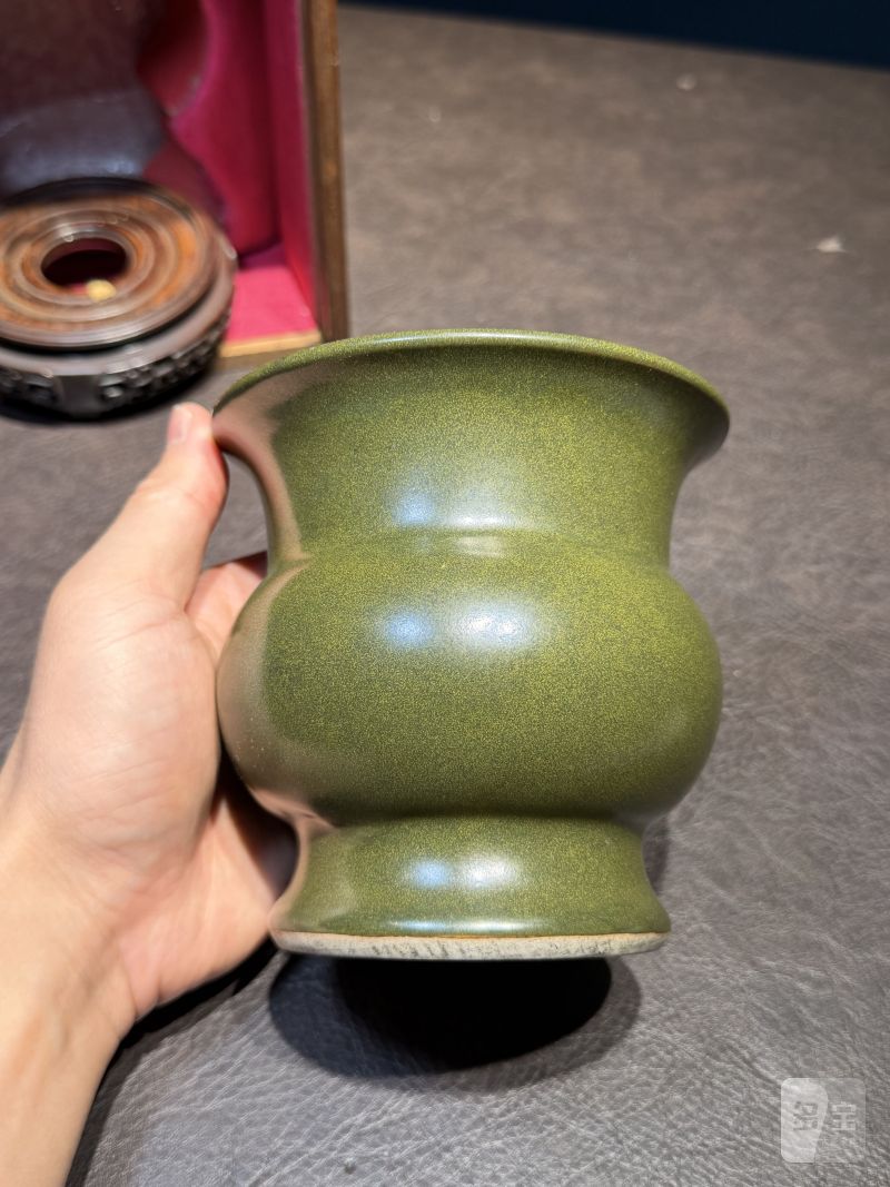 清雍正 茶叶末釉花囊（配木座、老盒） - 图15